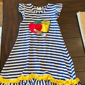 Boutique ‘Back to School’ girls dress ✏️🍎